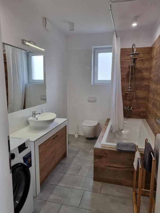 Domek Pod Swierkami -Apartament Swierkowy IV Kudowa-Zdrój Kültér fotó